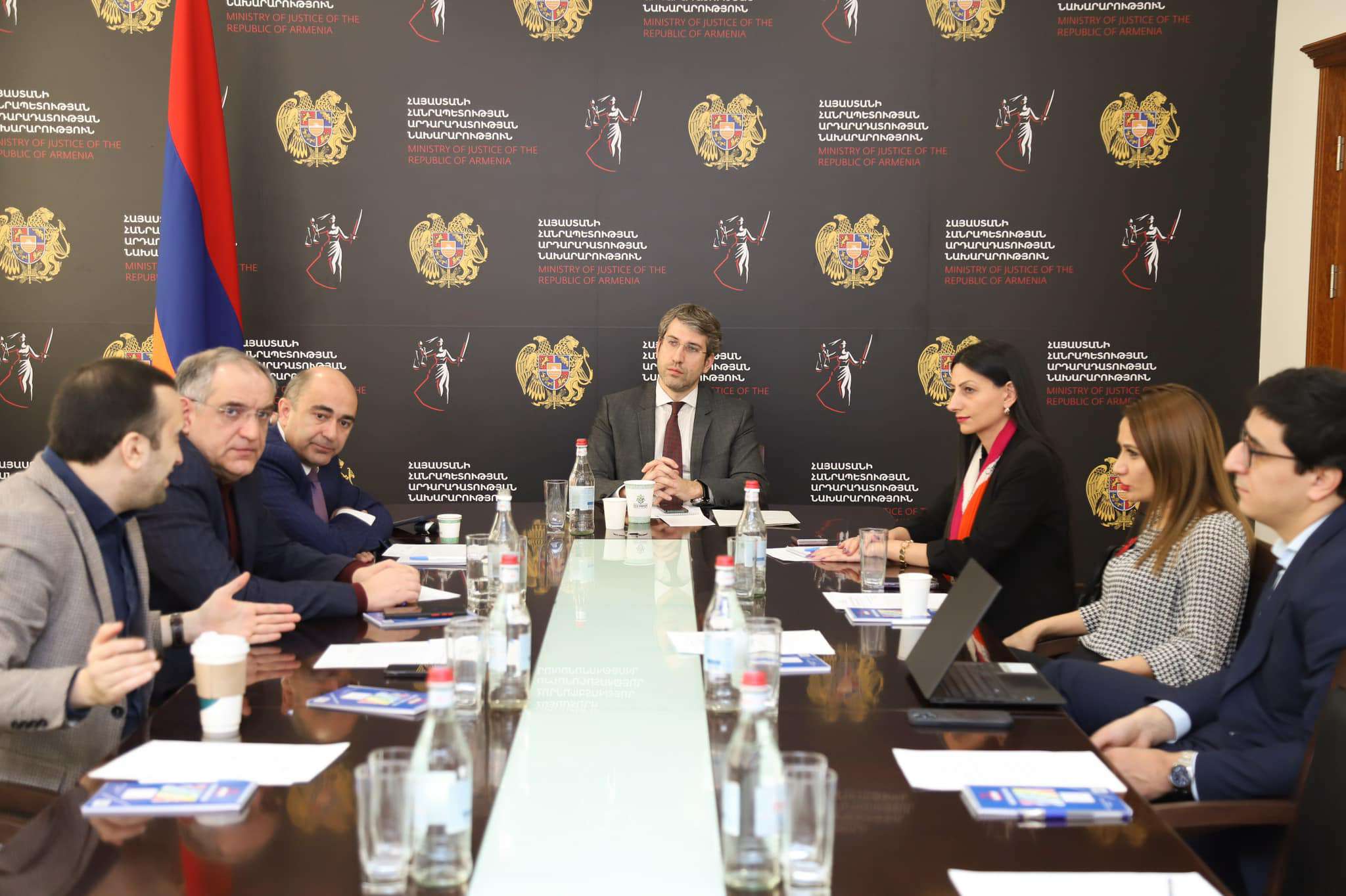 Армения: дискуссии по конституционным реформам получат новый импульс