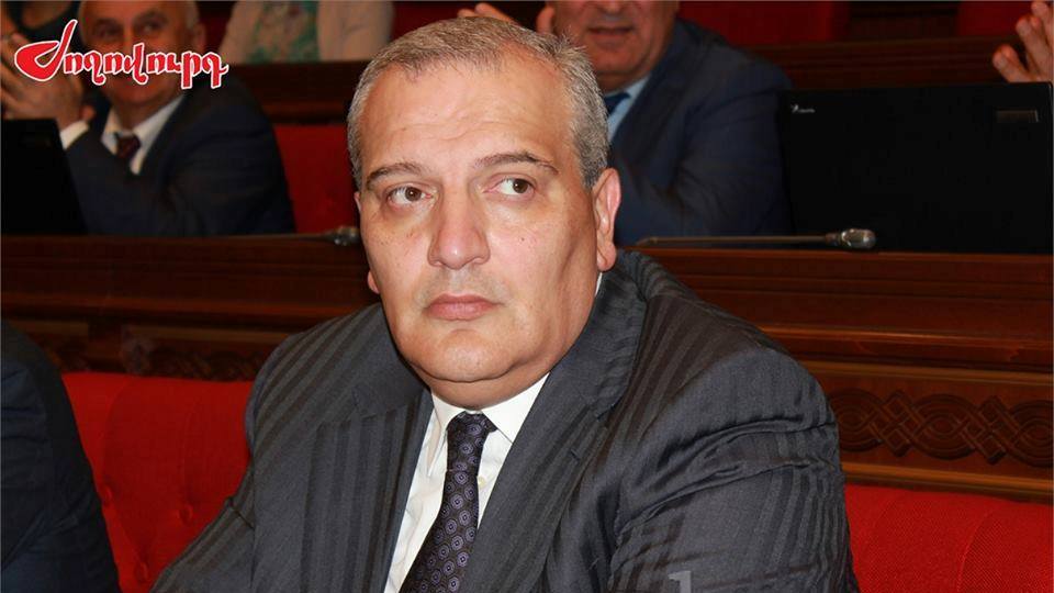 Вместо спортсмена протеже олигарха: президент Армении сменил посла в Грузии