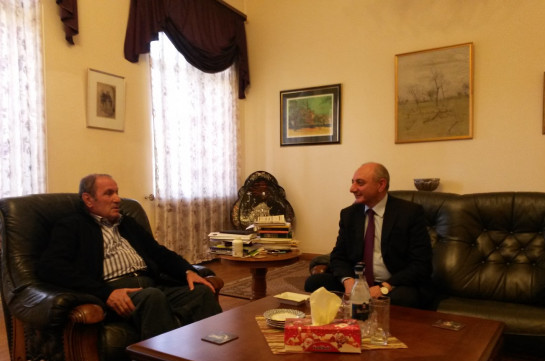 Բակո Սահակյանն ու Լևոն Տեր-Պետրոսյանը քննարկել են Հայաստանի ներքաղաքական իրավիճակը