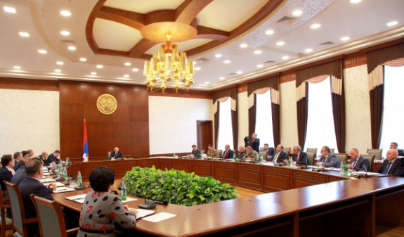 Президент Арцаха провел заседание правительства