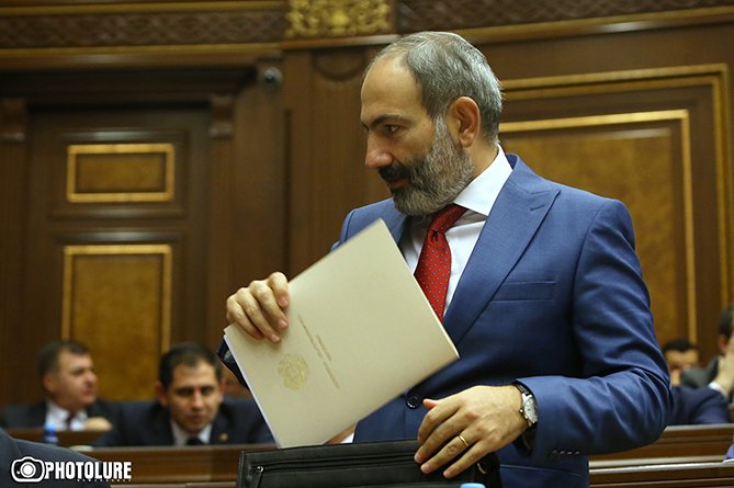 Российский эксперт об интриге в предстоящих выборах президента Армении 