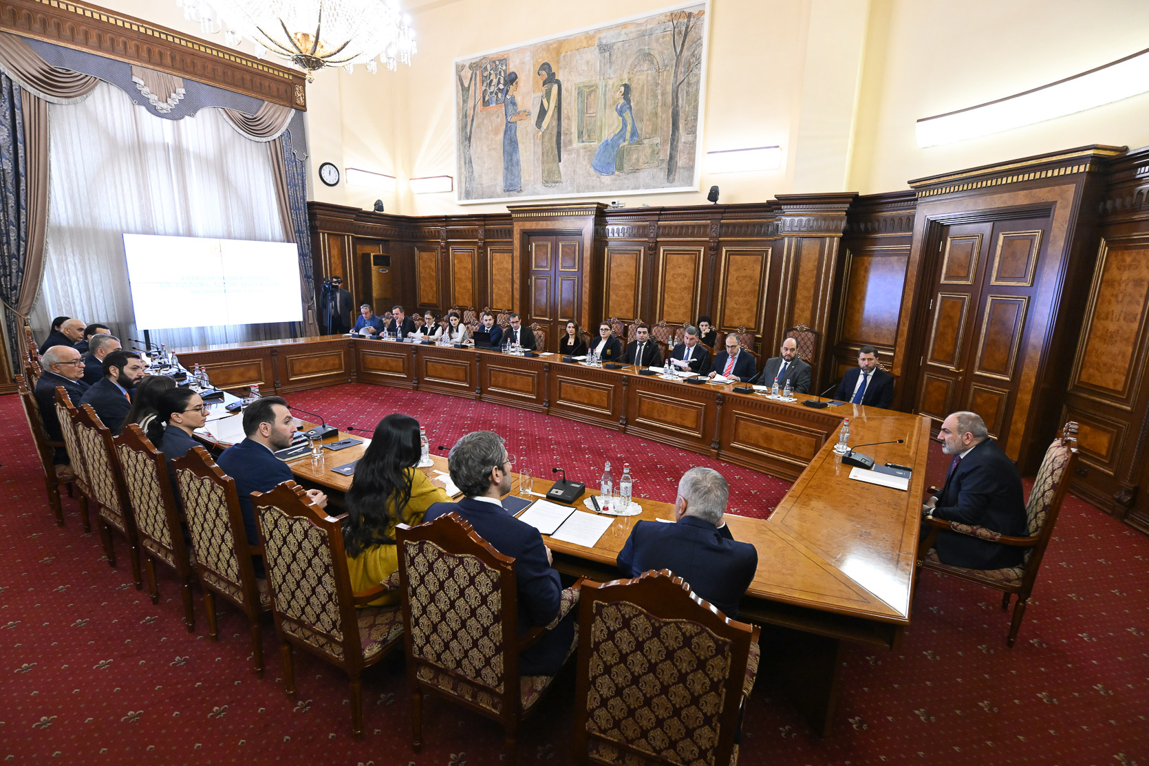 Пашинян провёл заседание Совета по антикоррупционной политике