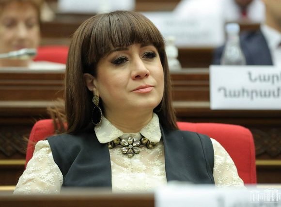 Губернаторское кресло зовет: депутат Назели Багдасарян подала заявление об отставке