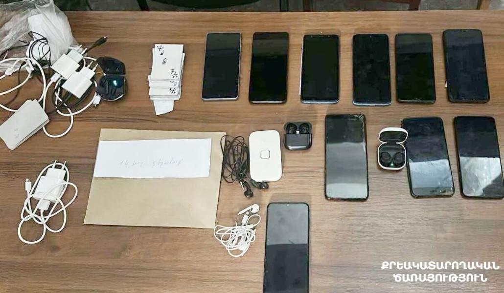 «Արմավիր» ՔԿՀ-ում հեռուստացույցի մեջ հայտնաբերվել են բջջային հեռախոսներ