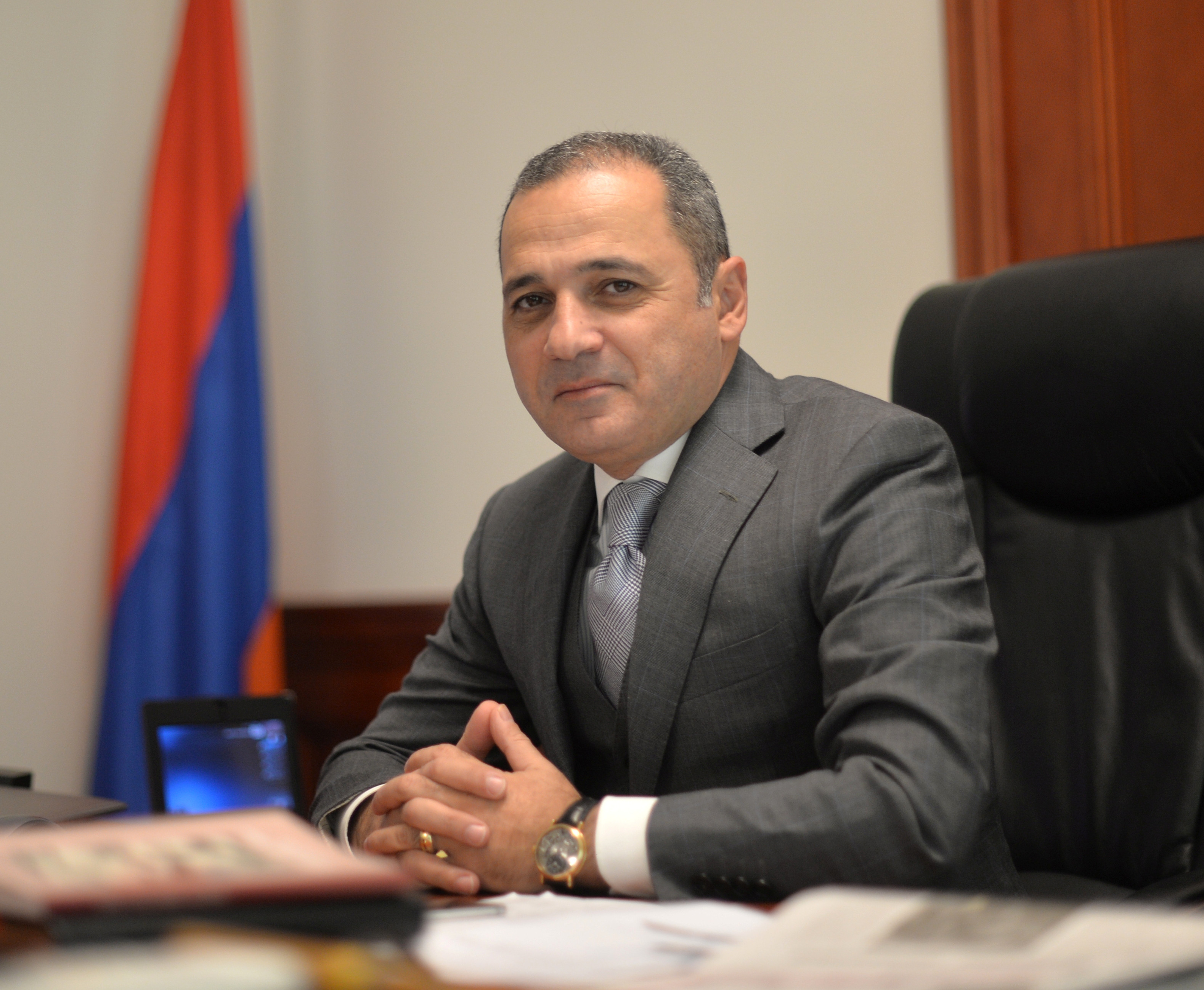 Блок «Армения»: Необходимо уже сегодня сократить текущие расходы